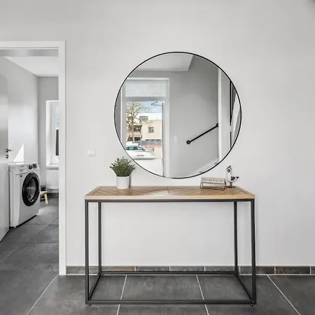New! Luxurious With Parking Apartment Kiel