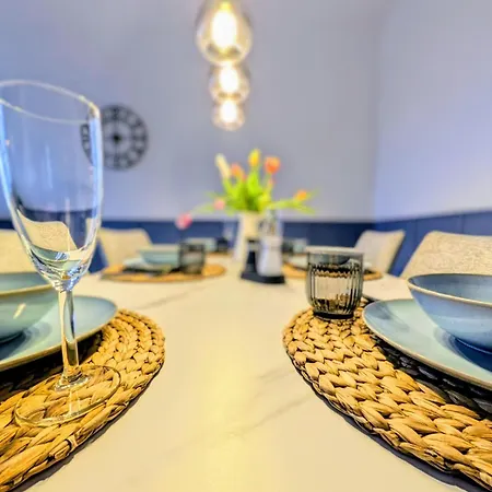 S4D Ferienwohnung Kiel Zentral, 2 Parkplaetze アパート