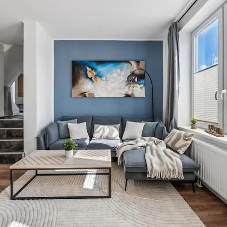 New! Luxurious With Parking Apartment *