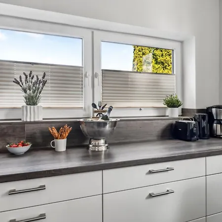 アパート S4D Ferienwohnung Kiel Zentral, 2 Parkplaetze *