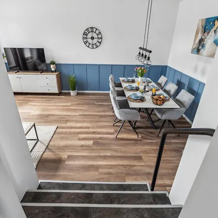 アパート S4D Ferienwohnung Kiel Zentral, 2 Parkplaetze *
