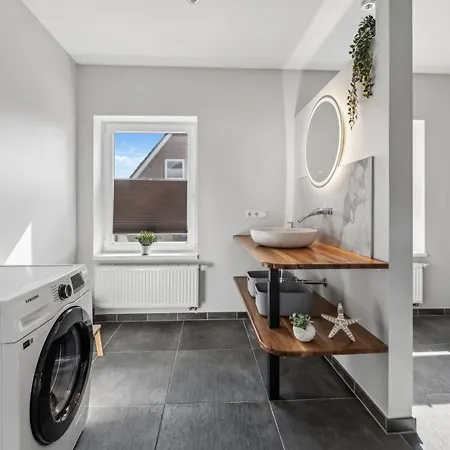 S4D Ferienwohnung Kiel Zentral, 2 Parkplaetze アパート