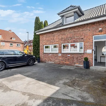 S4D Ferienwohnung Kiel Zentral, 2 Parkplaetze