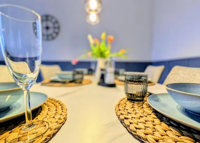 Luxury With Parking דירה